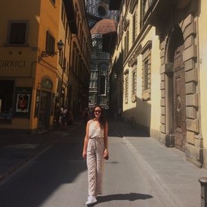 Meet your Posher, Danielle